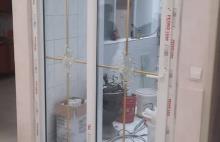 نصب و اجرای شیشه دکوارت و پنجره های لولا دار